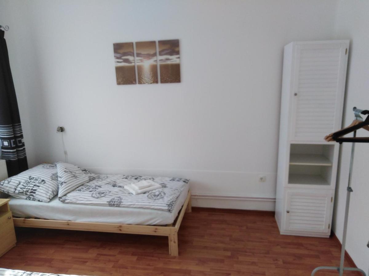 Arinza Apartman Vendeghaz Mezőkövesd エクステリア 写真