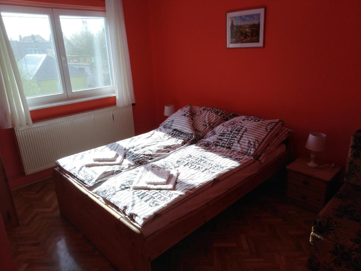 Arinza Apartman Vendeghaz Mezőkövesd エクステリア 写真