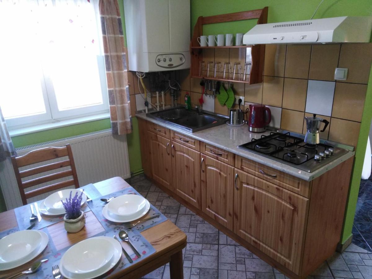 Arinza Apartman Vendeghaz Mezőkövesd エクステリア 写真