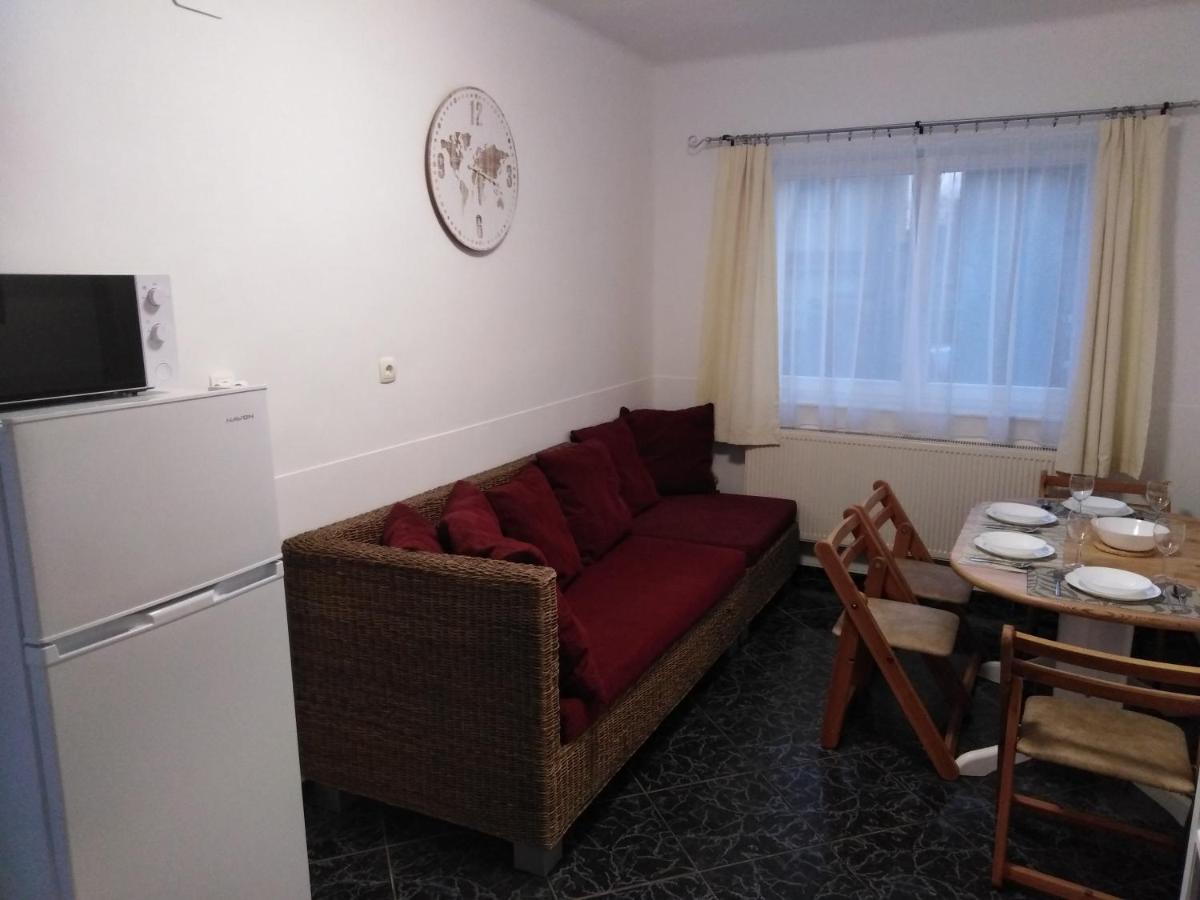 Arinza Apartman Vendeghaz Mezőkövesd エクステリア 写真