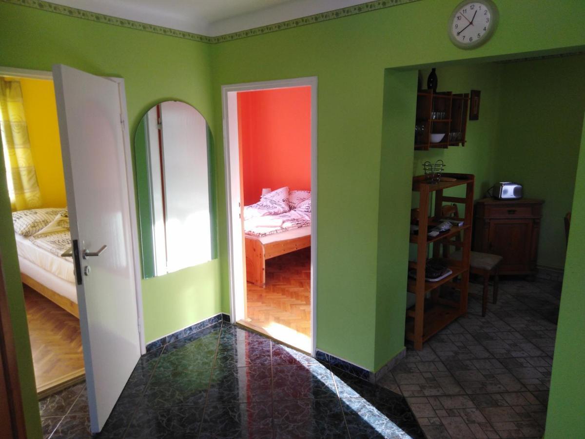 Arinza Apartman Vendeghaz Mezőkövesd エクステリア 写真