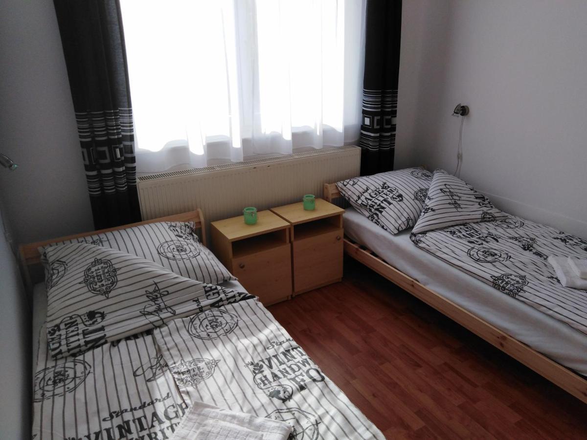 Arinza Apartman Vendeghaz Mezőkövesd エクステリア 写真